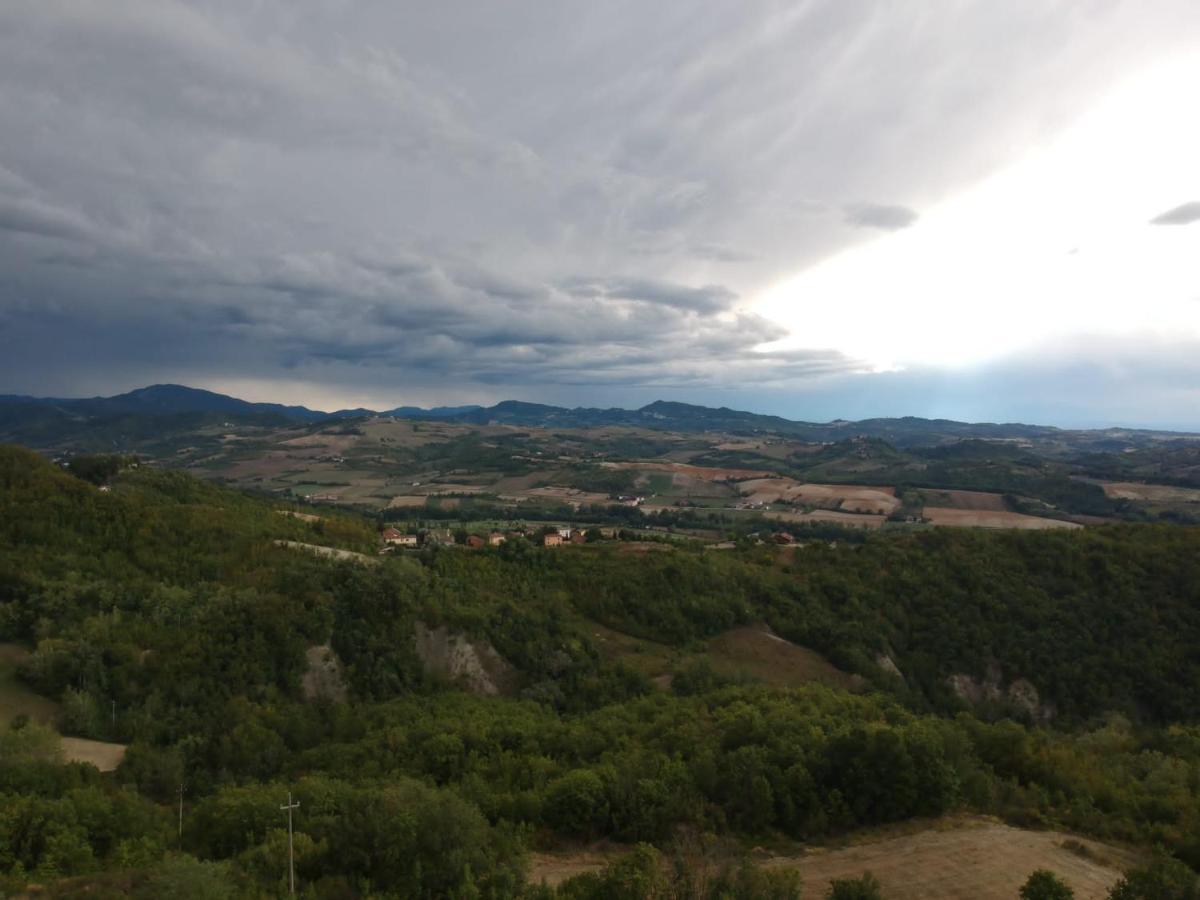Oasi Di Mastarone - Il Vino E Le Rose Villa Momperone Dış mekan fotoğraf