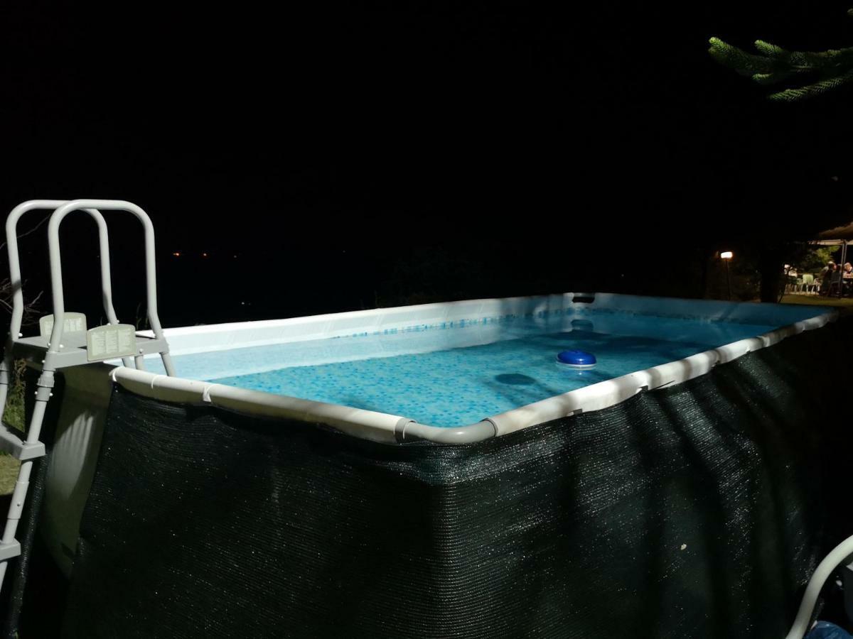 Oasi Di Mastarone - Il Vino E Le Rose Villa Momperone Dış mekan fotoğraf